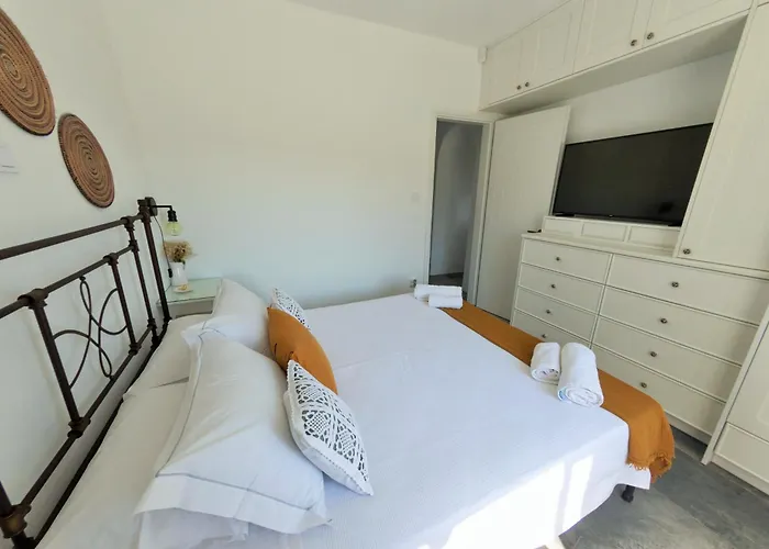 The Old Barn, Paros Feriehus