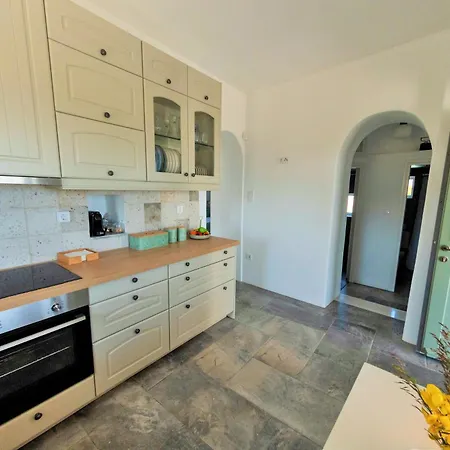 The Old Barn, Paros *