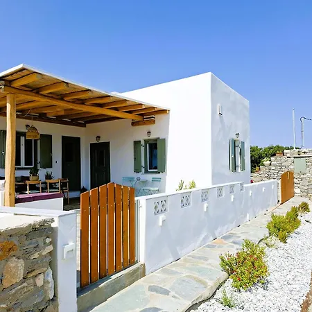 The Old Barn, Paros Náoussa